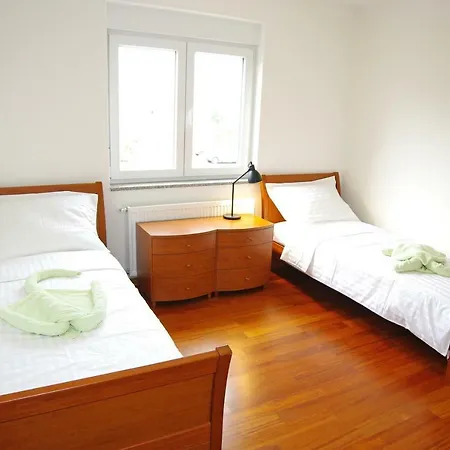 Appartement Brace Ilic 1 *