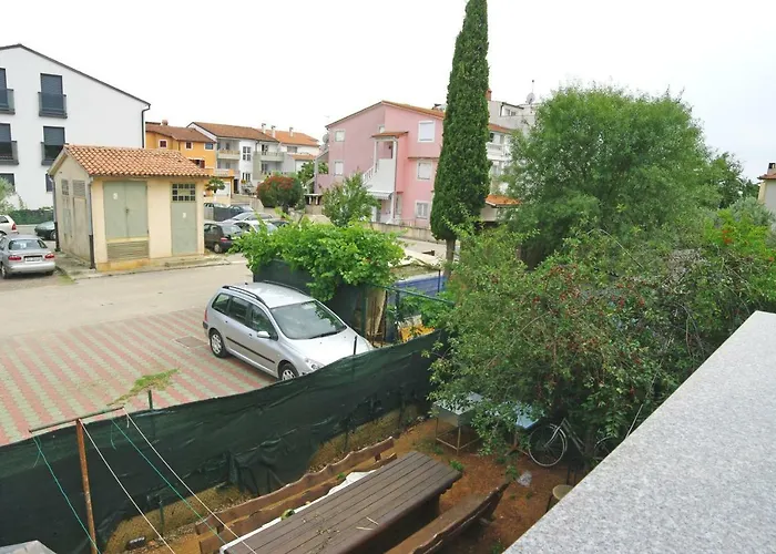 Brace Ilic 1 아파트 파자나